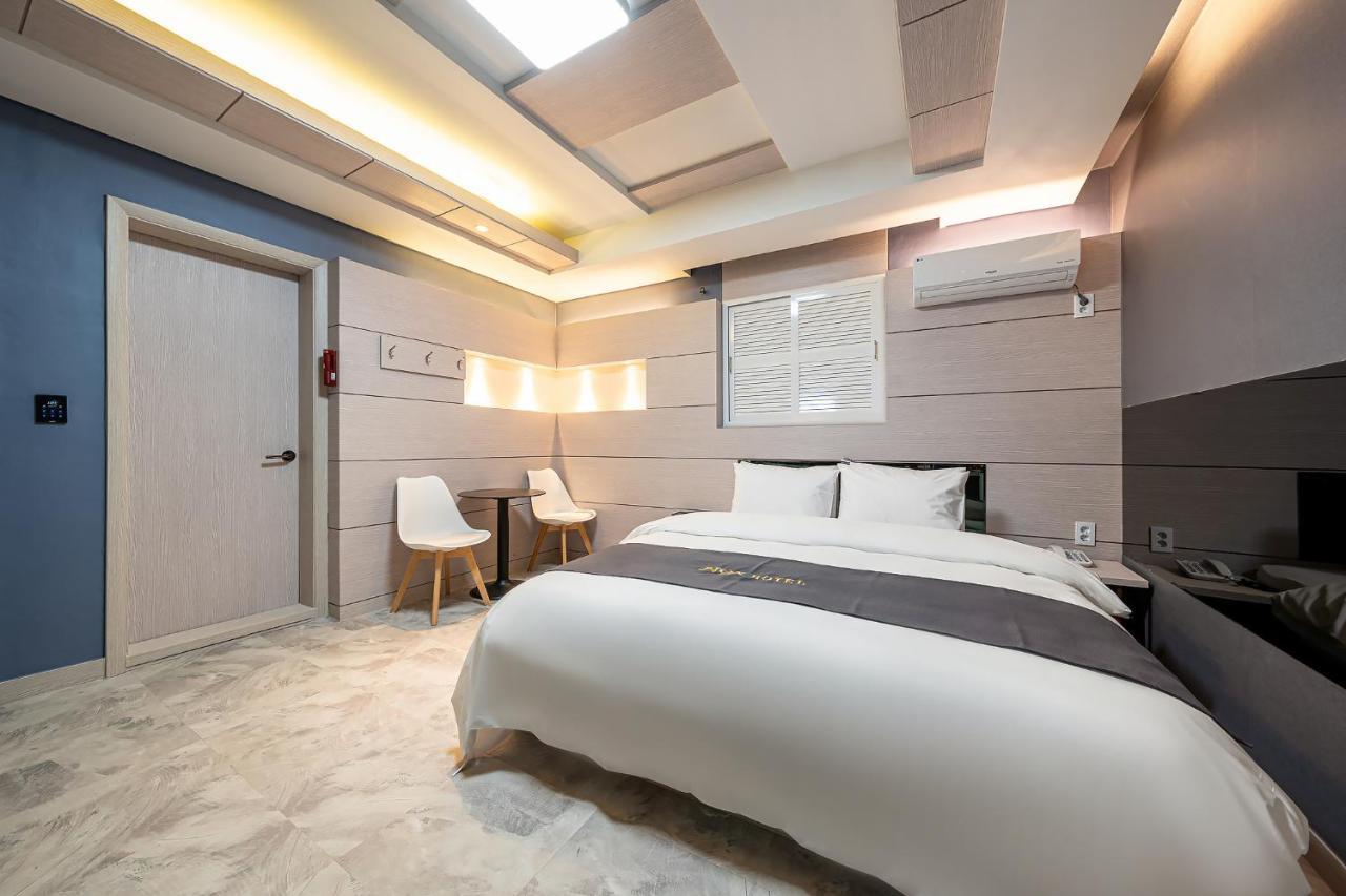 The Nox Hotel Suwon Bagian luar foto