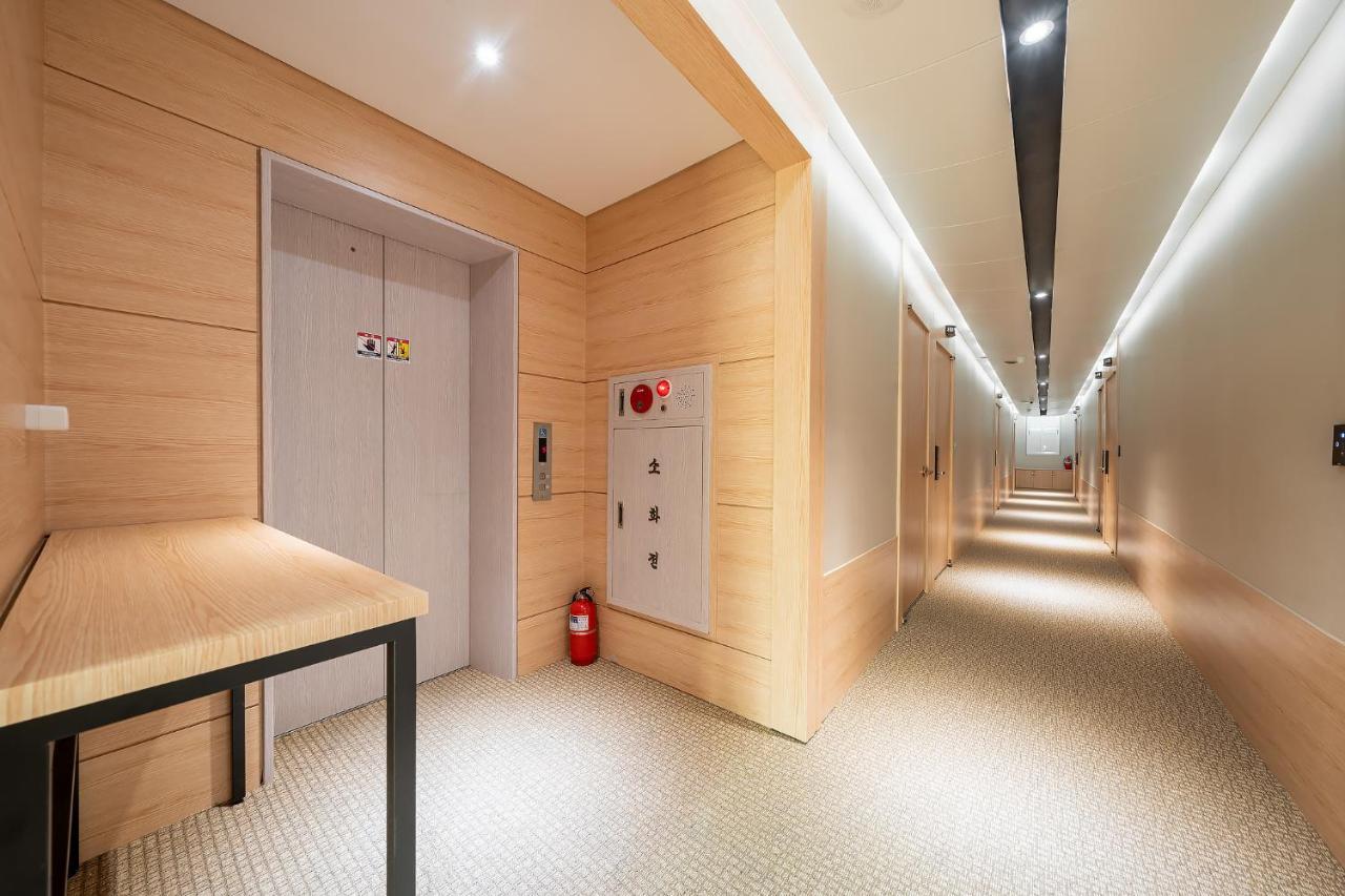 The Nox Hotel Suwon Bagian luar foto